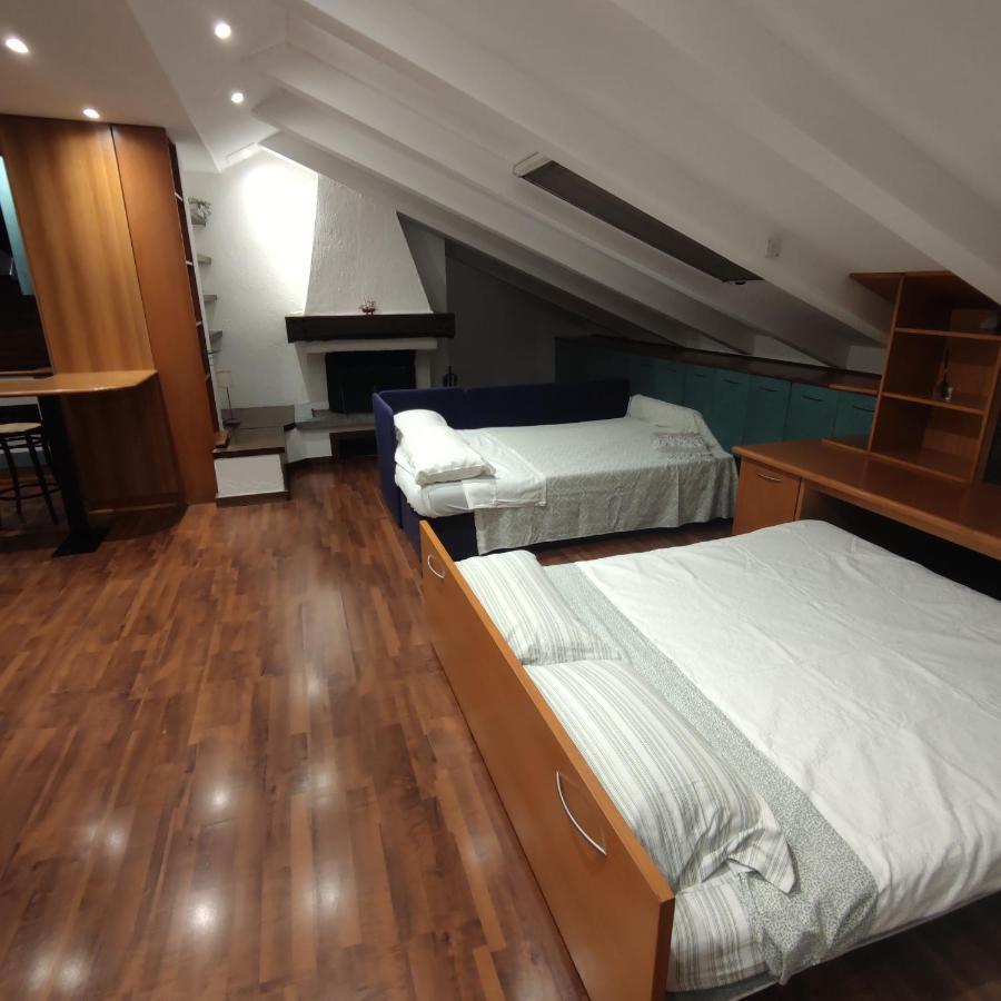 Loft Mansardato Monza Buitenkant foto